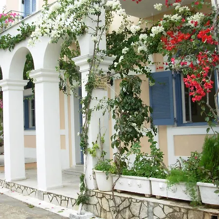 Louisa 2* Poros (Kefalonia)