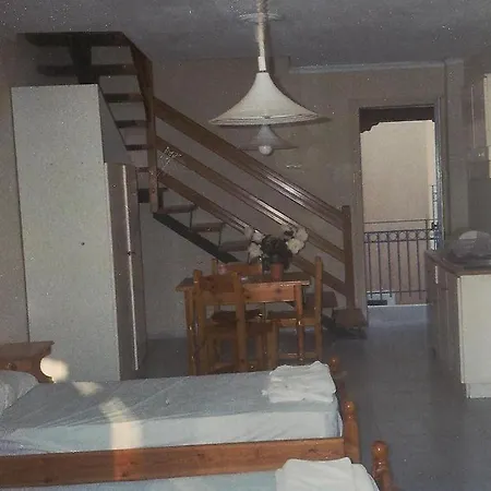 Louisa 2* Poros (Kefalonia)