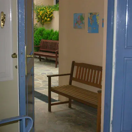 Louisa Aparthotel