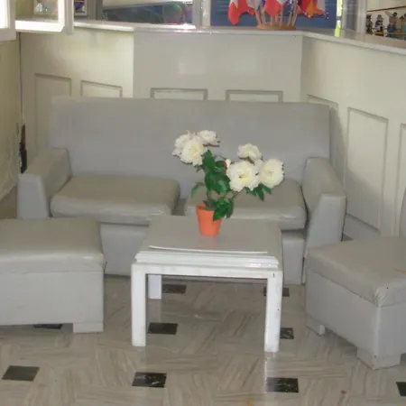 Louisa Aparthotel