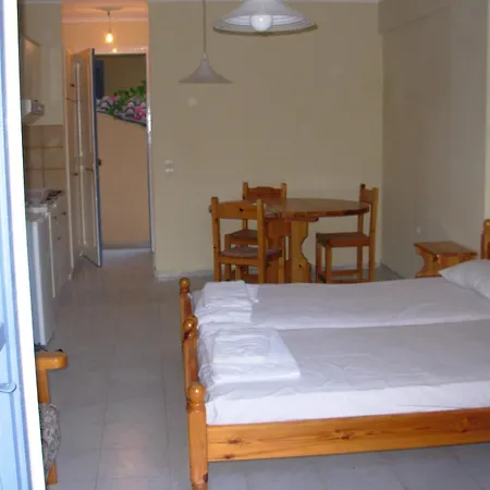 Louisa Aparthotel