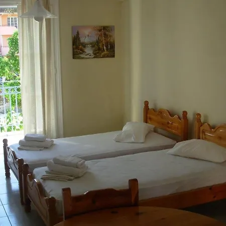 Louisa 2* Poros (Kefalonia)