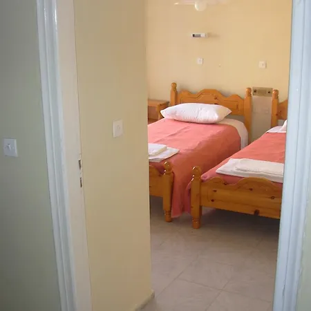 Louisa Apartahotel 2*