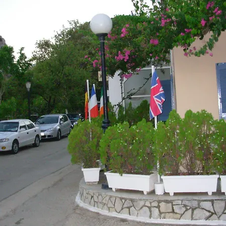 Apartahotel Louisa Poros (Kefalonia)