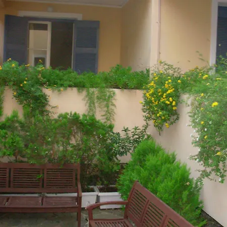 Louisa Apartahotel Poros (Kefalonia)